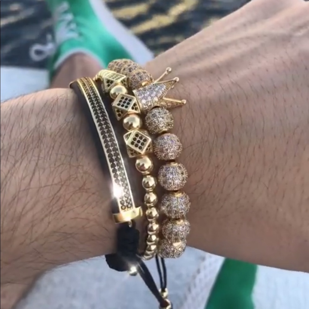 Meet your Posher, Janies jewlz